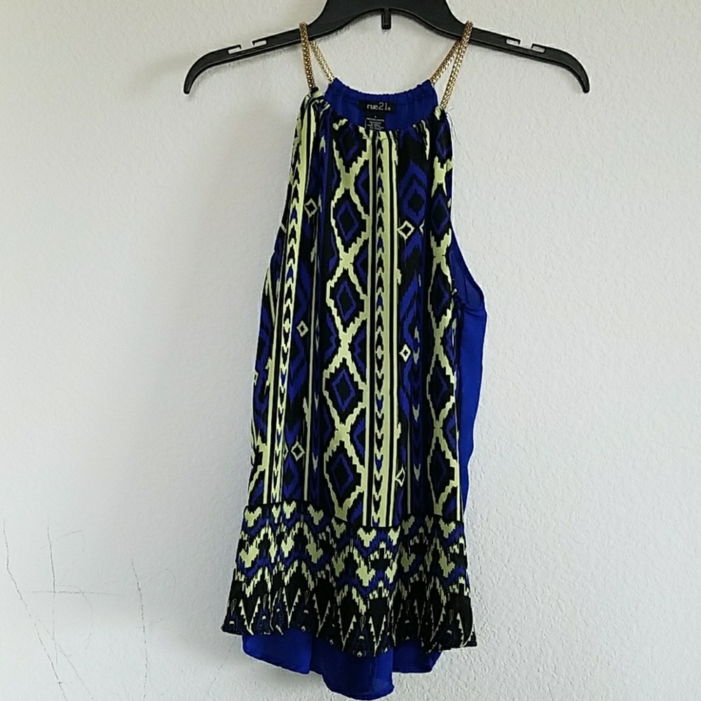Top Size L Rue 21. 100% Polyester Exclusive